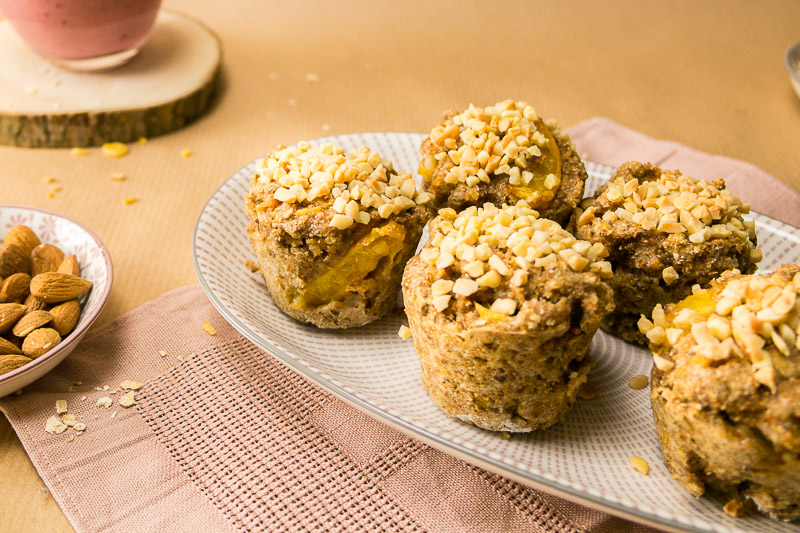 Ein simples Rezept für richtig leckere, saftige und gesunde Apfel-Aprikosenmuffins. Natürlich komplett vegan und nur mit den besten Zutaten. Klick dich rüber zum Blog oder speichere es jetzt ab und nutze es später! | Ricemilkmaid Blog