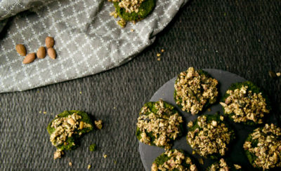 Hier kommt das Rezept für die Brokkoli-Spinatküchlein. Gesund, einfach und handlich - perfekt für jede Gartenparty. | Ricemilkmaid Blog