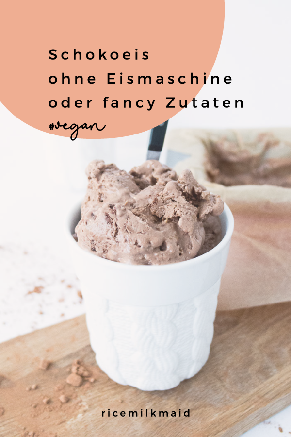 Lust auf richtig cremiges veganes Schokoeis auf Kokosbasis? Ohne Eismaschine oder fancy Zutaten, versprochen. Klick dich gleich zum Beitrag auf dem Ricemilkmaid Blog!